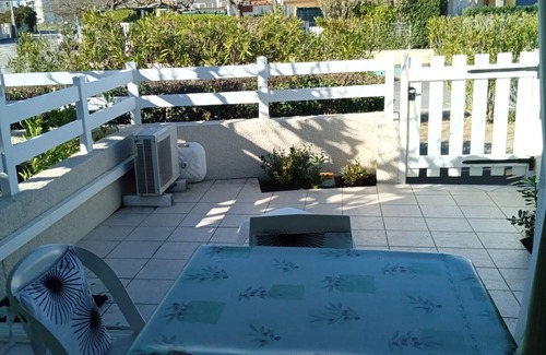 Valras-Plage House | Beachside Retreat with Pool & Ocean Views - Rated 10/10