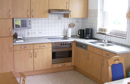 Moehnesee Apartment | Spacious 4-Bedroom Vacation Home with Breakfast Included