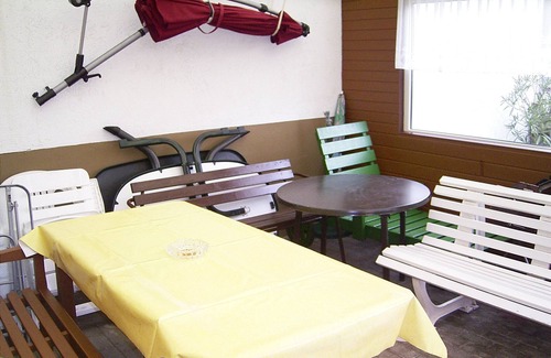 Moehnesee Apartment | Spacious 4-Bedroom Vacation Home with Breakfast Included