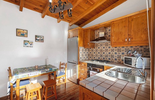 Santa Cruz de Tenerife House | Vacation Home 'Amelia House' with Sea View, Private Terrace and Wi-Fi