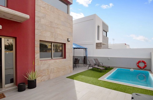 Gran Tarajal House | Vacation Home "Casa Inda" close to the Sea with Private Pool & Wi-Fi