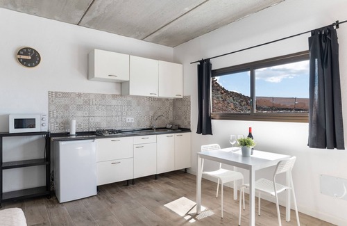 Tias House | Vacation Home 'Casa Jonas' with Sea View, Private Pool and Wi-Fi