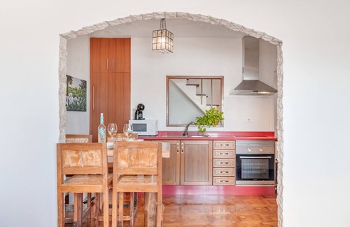 Arrieta House | Beautiful 'Casa Roque' with Sea View, Wi-Fi & Spa Access