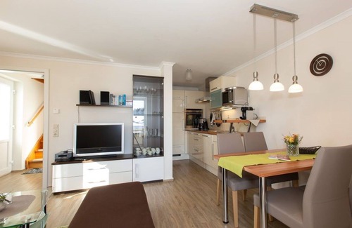 Wangen im Allgaeu Apartment | Guest Rated: 10/10 Morgensonne Vacation Home with Kitchen