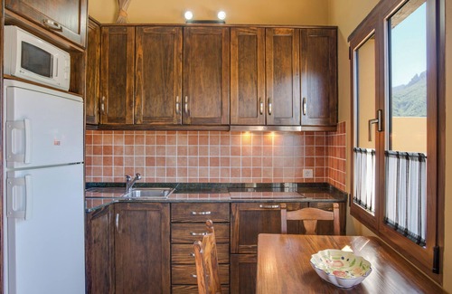 Tejeda House | Cozy Duplex La Tea: Mountain Retreat with Wi-Fi & Terrace