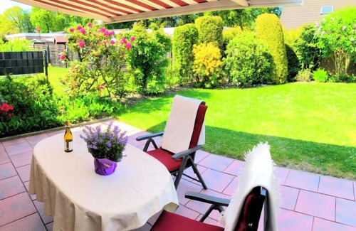 Berumbur House | Cozy Holiday Home Elisa by the North Sea - Guest Rated 9.6