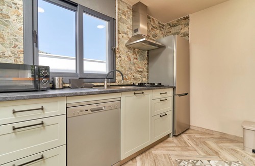Totalan House | Mountain View Retreat with Pool, Balconies & Free Wi-Fi