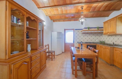 Porreres House | Relaxing Escape at Es Lladoner: Pool, Wi-Fi & Mountain Views