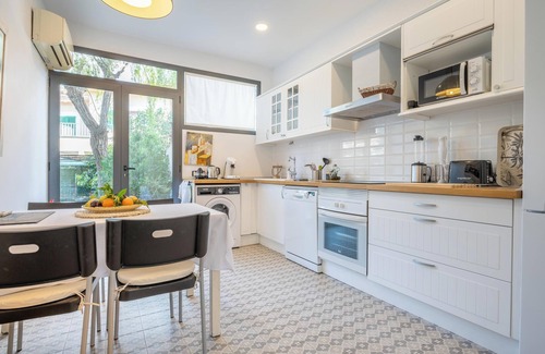 Soller House | Guest Rated 10/10: Casa Sunny with Mountain View & Garden