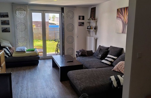Neuallermohe House | Ideal Vacation Home for 10 Guests in Hamburg - Pet Friendly