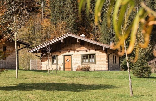 Ruhpolding House | Comfortable Vacation Home for 4 with Oceanfront Views