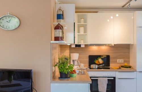 Ostseebad Dierhagen House | Cozy Oceanfront Vacation Home for 4 Guests in Dierhagen