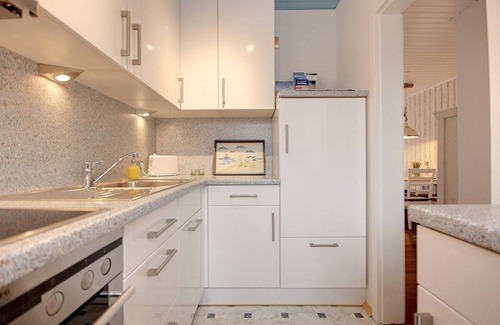 Ditzum House | Cozy Getaway for 4 with Ocean View in Ditzum, Rated 9.6