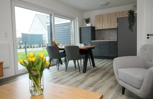Barssel House | Ideal Oceanfront Vacation Home for 6 in Barßel