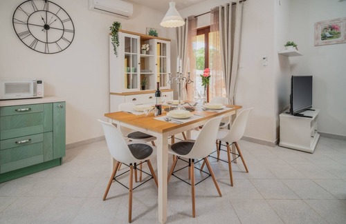 Kastelir-Labinci House | Ideal Vacation Home for 9 Guests in Rogovi