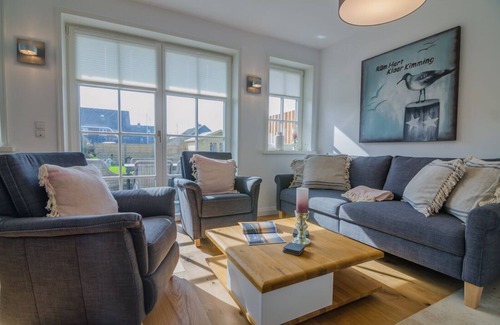 Westerland House | Ideal Getaway for 6 with Garden, Sauna & Ocean View