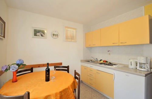 Peruski House | Vacation home Gloria by Interhome