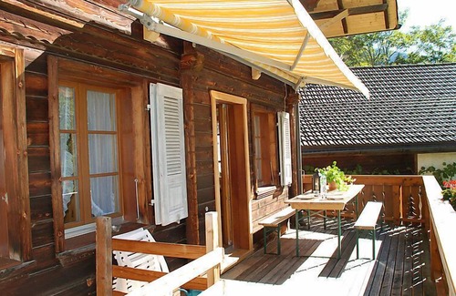Jaun House | Relaxing Vacation Home Höfli with Spa and Breakfast Included