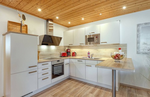 Altefaehr House | Vacation home Heide by Interhome