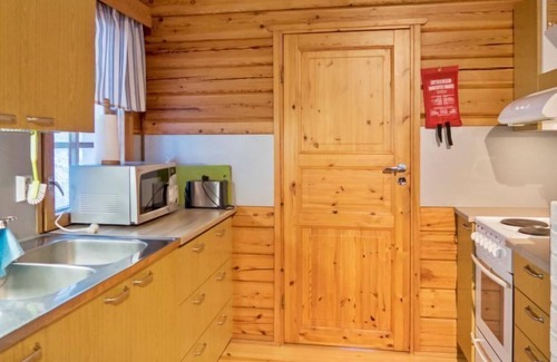 Sotkamo House | Tranquil Escape at Vacation Home Hilla with Ocean Views