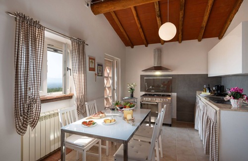 Capannori House | Cozy Capannori Getaway: 2 Bedrooms with Pool & Breakfast
