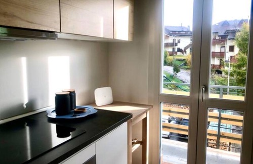 Roana House | Cozy Vacation Home in Roana with Kitchen & Breakfast