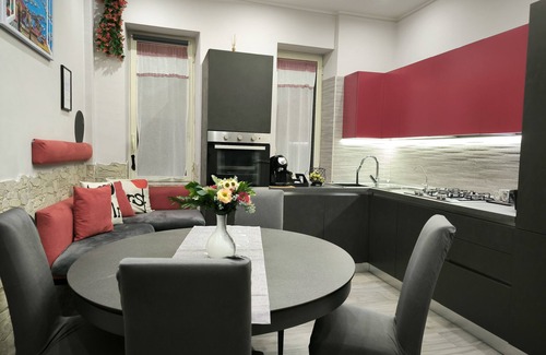 Montecalvario Apartment | Cozy Vacation Home in Central Naples with Family-Friendly Amenities