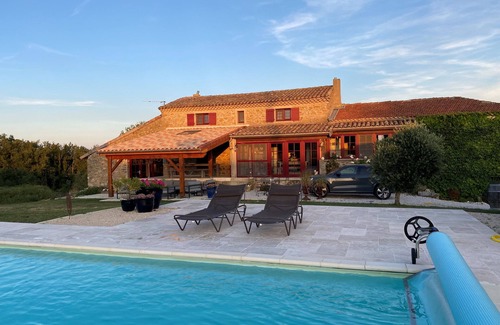 Secheras Villa | Cozy Retreat in Vineyards with Private Pool & Pet Friendly