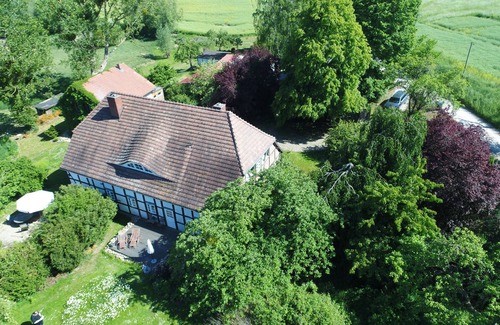 Malchin House | Nature Retreat: Inviting Home for Families and Pets