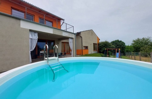 Siofok Villa | Family-Friendly Retreat with Pools and Spa – Guest Rated 9.8
