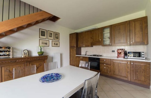 Cremignane Apartment | Premier Vacation Home in Iseo with Pool & Spa Amenities