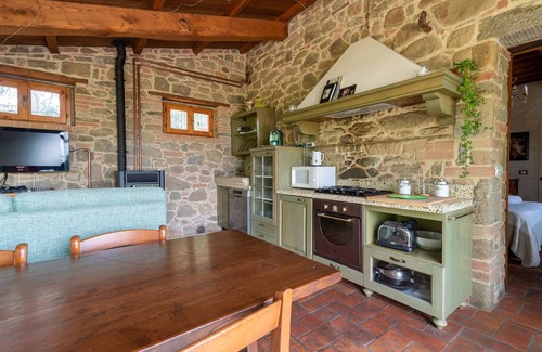 Monte San Savino House | Premier Vacation Home 'La Limonaia' with Pool & Terrace