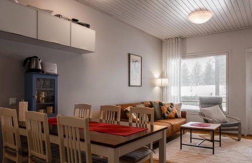 Vuokatti House | Relaxing Vacation Home Kerttu with Lake View and Spa