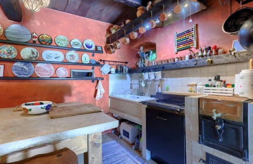 Kotli House | Pet-Friendly Vacation Home Kotli with Oceanfront Spa