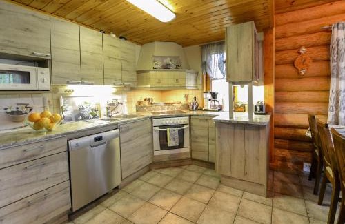 Suonenjoki Ski Chalet | Pet-Friendly Vacation Home Kuhmanne with Private Beach Access