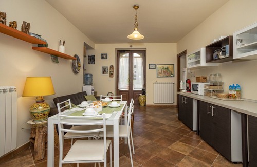 Mistretta House | Relaxing Vacation Home "La Carretteria" with Private Terrace
