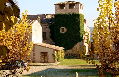 Amelia Apartment | Historic Borgo Retreat with Private Lake and Scenic Views