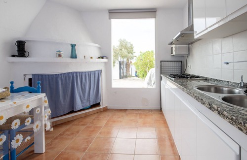 Sorvilan House | Sea View Vacation Home "Lathe Biosas" with Private Terraces