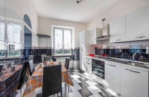 Pra' House | Relax in Vacation Home "Laura" with Sea View & Spa