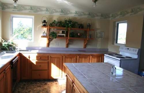 New Horton House | Scenic Vacation Home on New Horton Lake with Ocean Views
