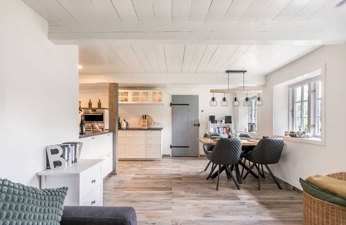 Dagebuell House | Guest Rated 10/10: Oceanfront Vacation Home "Luis - Hus"