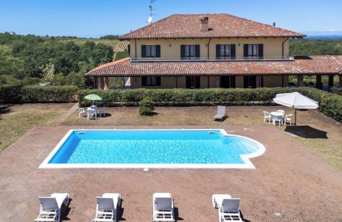 Mombaruzzo House | Enjoy a Relaxing Stay at Lydia by Interhome with Pool & Spa