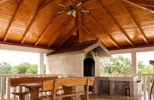 Central Dalmatia House | Vacation home Marko (OMI140) in Omis - 7 persons, 4 bedrooms