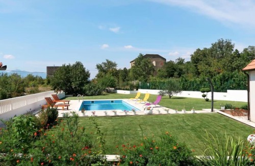 Central Dalmatia House | Vacation home Marko (OMI140) in Omis - 7 persons, 4 bedrooms