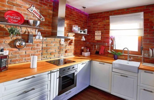Bosiljevo House | Pet-Friendly Retreat Mia with Pool & Spa – Rated 10/10