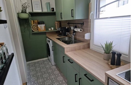 Klotten Apartment | Discover Moselzeit: Family-Friendly Retreat with Spa & Hot Tub