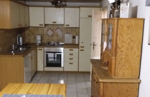 Weddingstedt House | Relaxing Vacation Home with Ocean View and Pet-Friendly Amenities