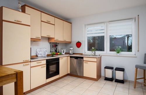 Norddeich House | Pet-Friendly Vacation Home Nilles with Oceanfront Views