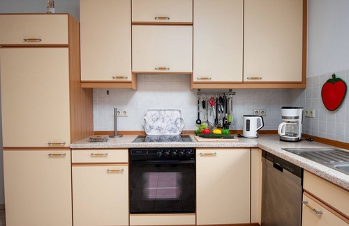 Norddeich House | Pet-Friendly Vacation Home Nilles with Oceanfront Views