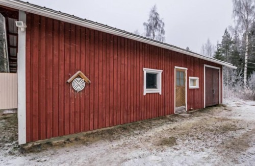 Iisalmi House | Relax at Oriaho: Scenic Lake Views and Family-Friendly Comfort